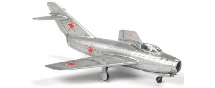 Сборная модель Советский истребитель МиГ-15 Звезда